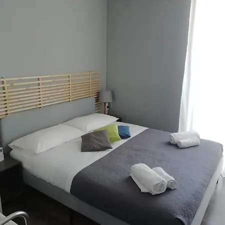 Apartamento Mansarda In Palazzo D'epoca CTA