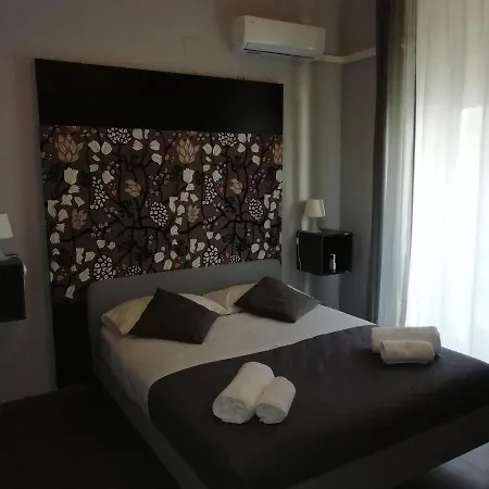 Mansarda In Palazzo D'epoca Apartment *